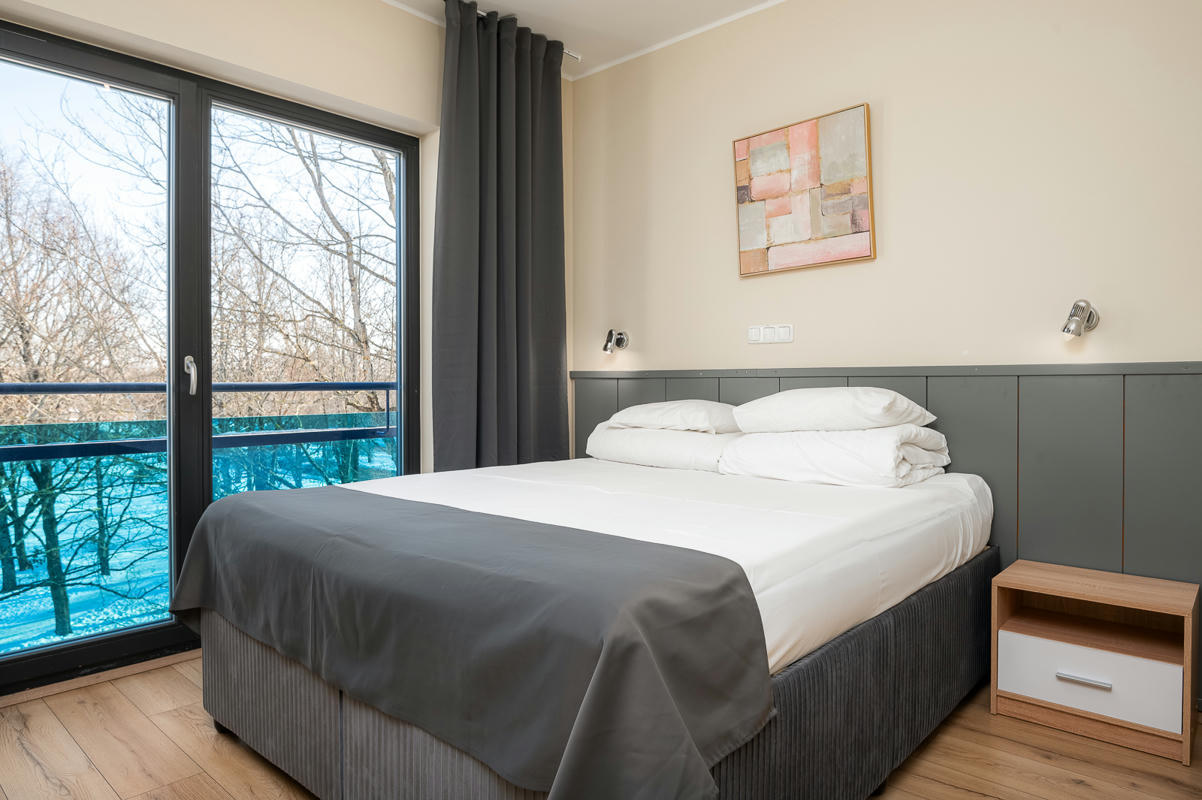 Standard kaheinimese tuba laia voodi ja diivanvoodiga